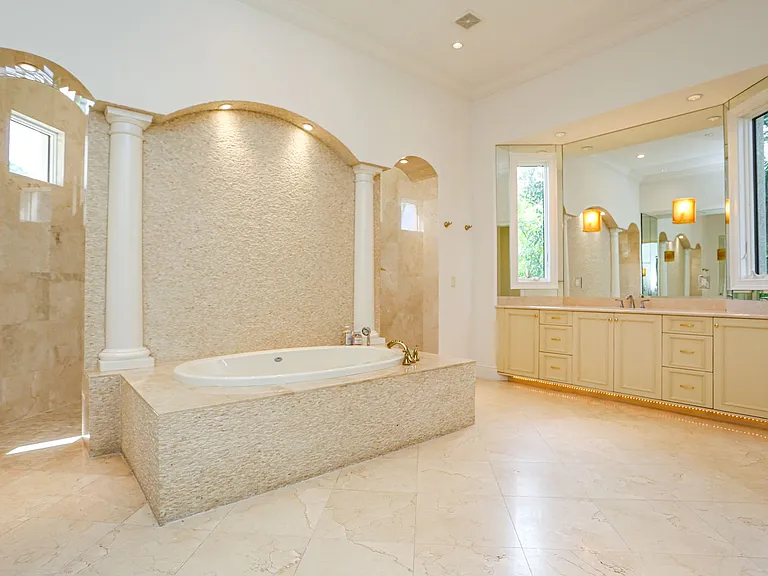 823 Cassena Rd — Photo 52