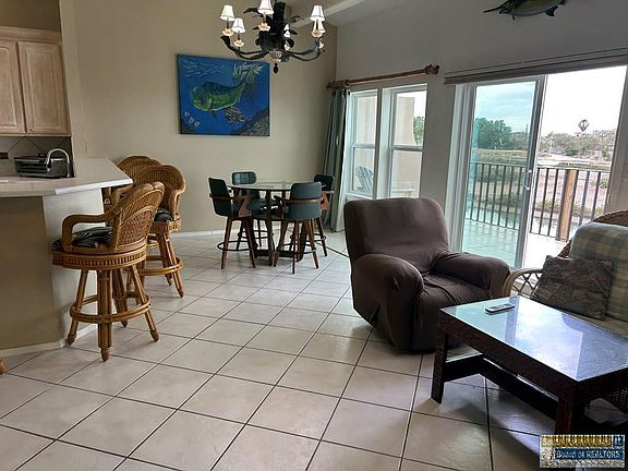 4th image of 1342 Harbor Island Dr. #21