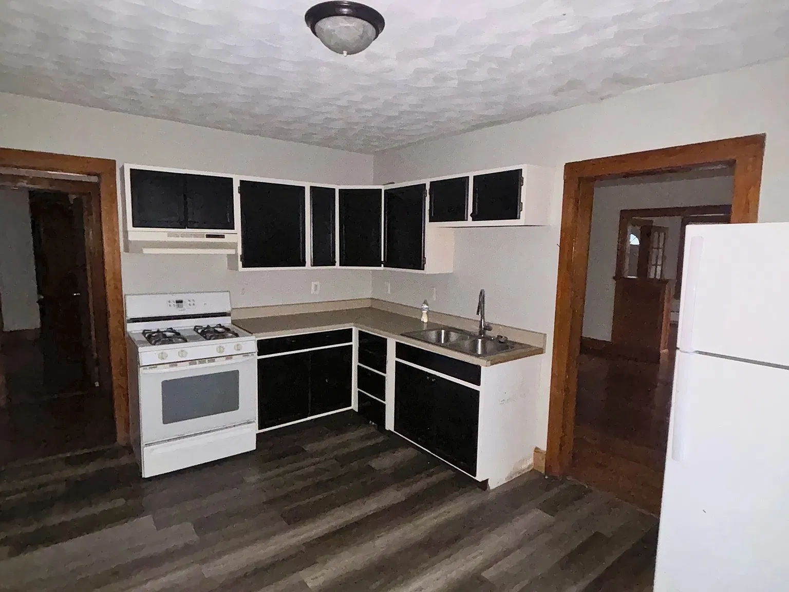 3 bed, 1200 sqft, $1,500 — Photo 3
