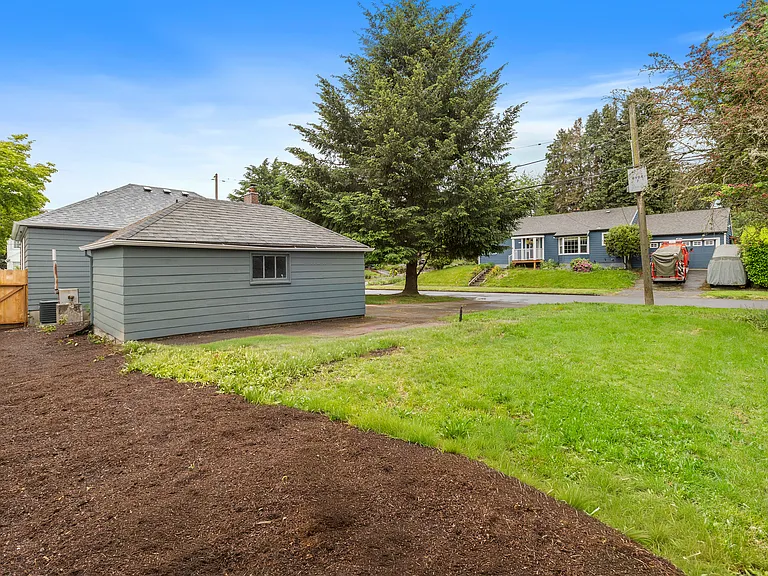 4305 NE 77th Ave — Photo 20