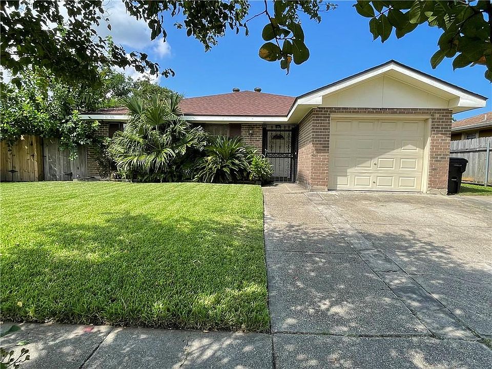 1st image of 4824 Virgilian St