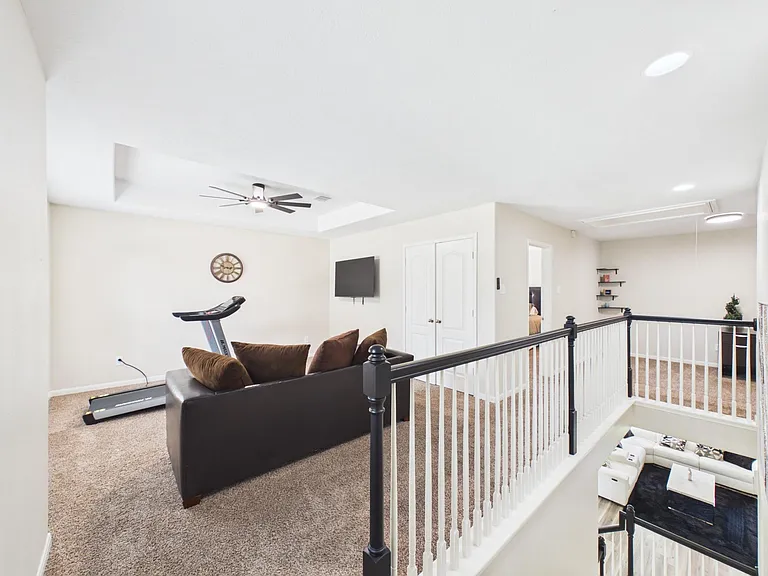 9426 Russeff Field Ln — Photo 29