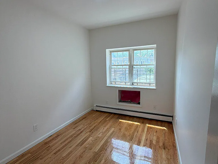 312 E 29th St #2 — Photo 8
