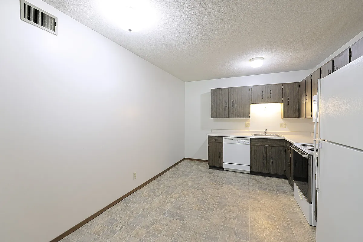 Building Photo - 1728 S 14th St #13