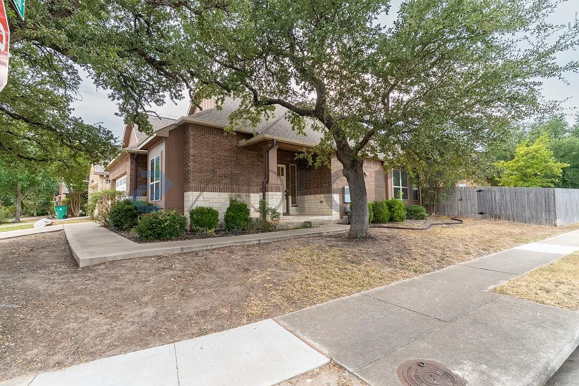 3 bed, 2095 sqft, $2,650 — Photo 1