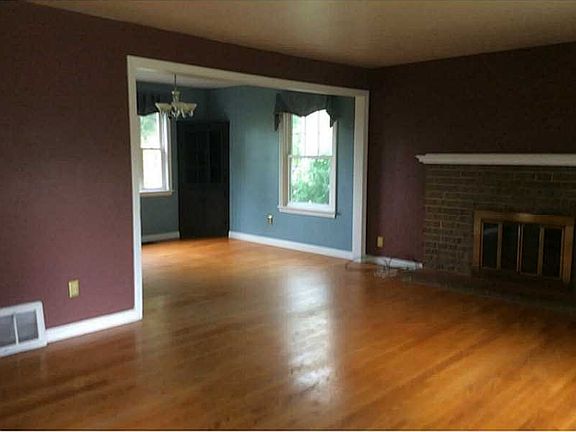 1st Floor Plan. Gorgeous hardwood flooring