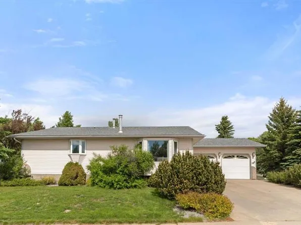 5403 W 64th St, Camrose, AB T4V 4L7