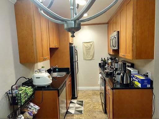 2nd image of 413 Piccadilly Pl APT 4