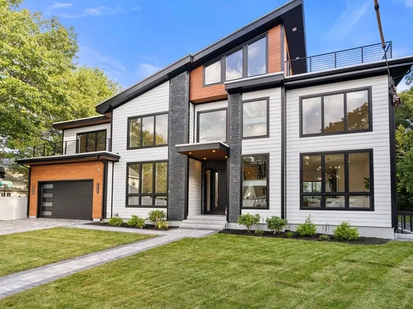 12 Antonellis Cir, Newton, MA 02459