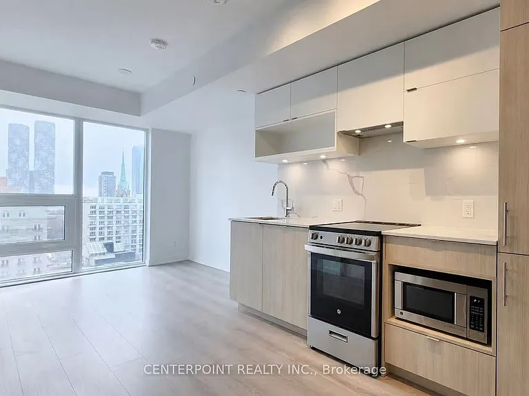 100 Queen St E #1509 — Photo 8