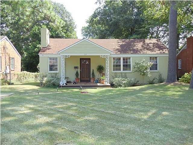 1st image of 139 Oak Forest Dr