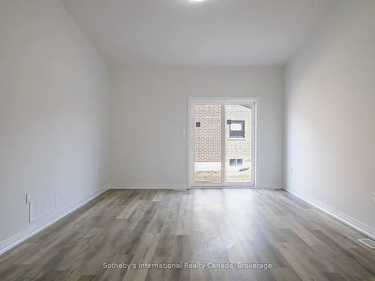 550 Grey St #29 — Photo 10