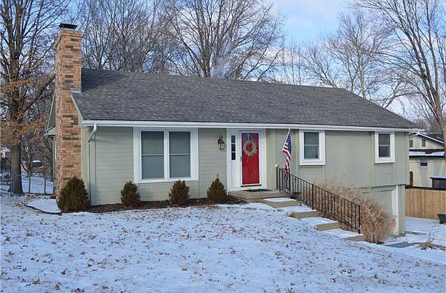 1st image of 408 Oakbrook Dr