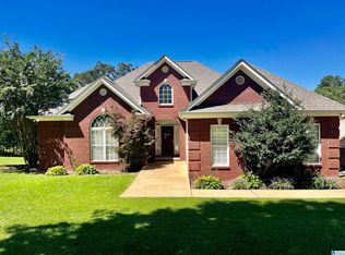 381 Hayfield Loop, Dora, AL 35062