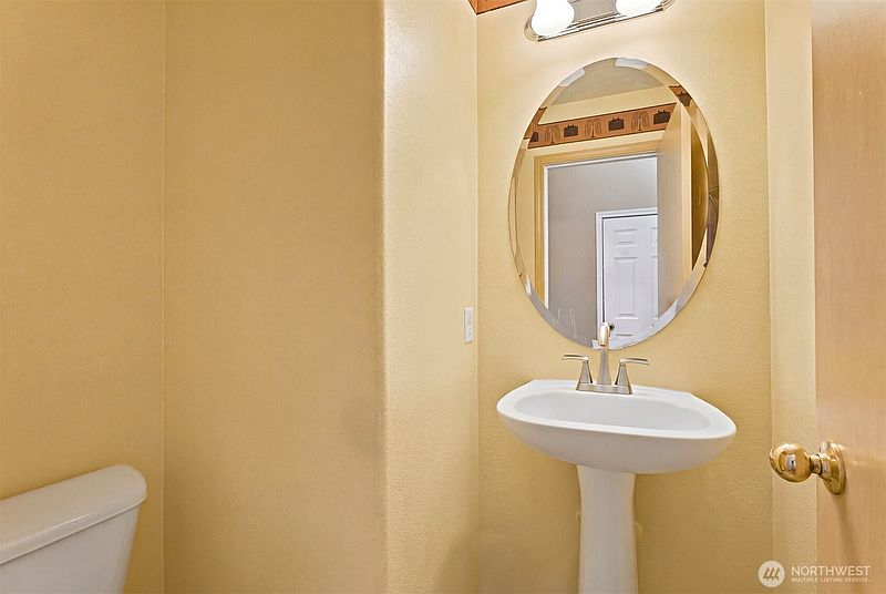 3rd image of 3815 184th Street E