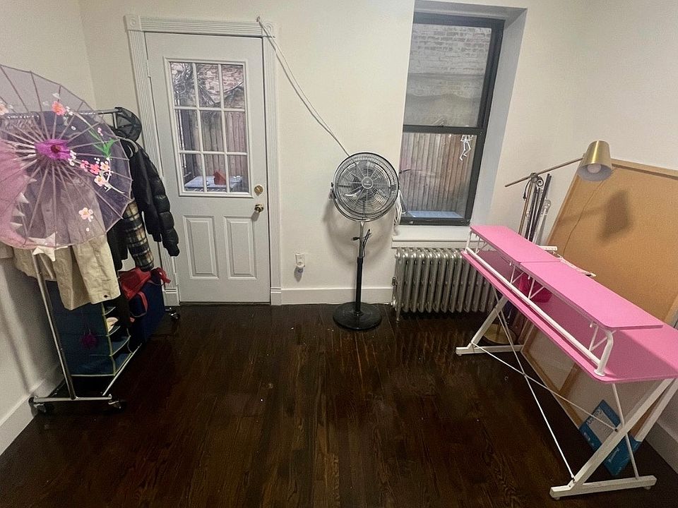 1st image of 613 E 11th St #1A