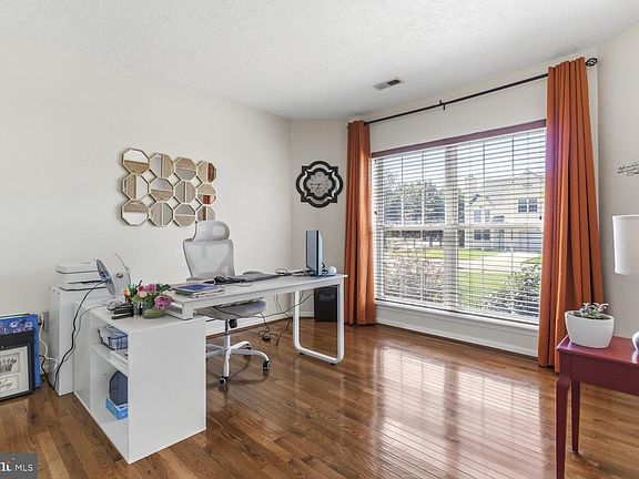 4th image of 6103 Gray Wolf Ct