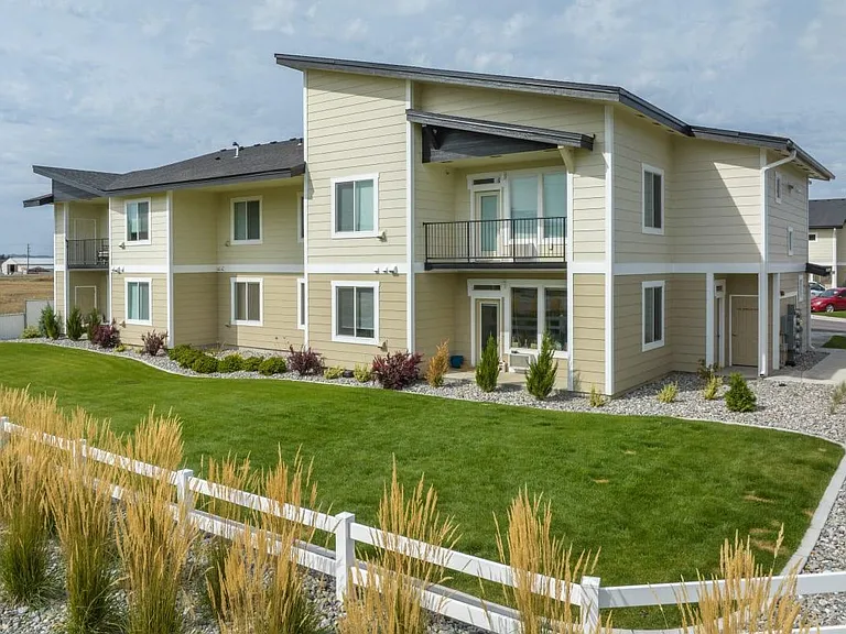Bluegrass Farms Apartments — Photo 56
