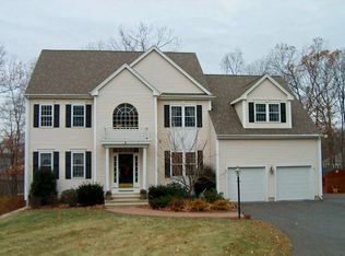 6 Glen Rd, Hopkinton, MA 01748