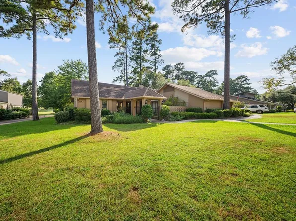 1006 Champions Dr, Lufkin, TX 75901