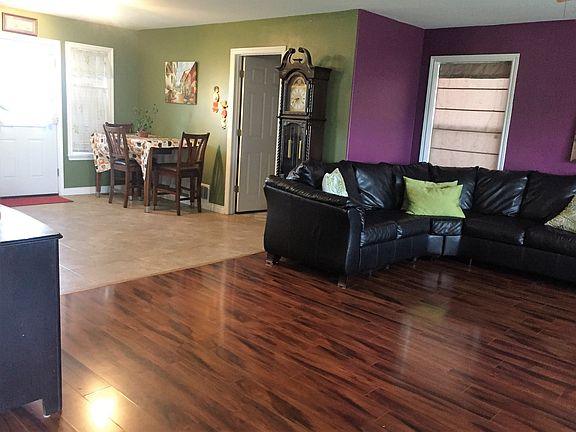 4th image of 3026 Meadow Lark Ln NE