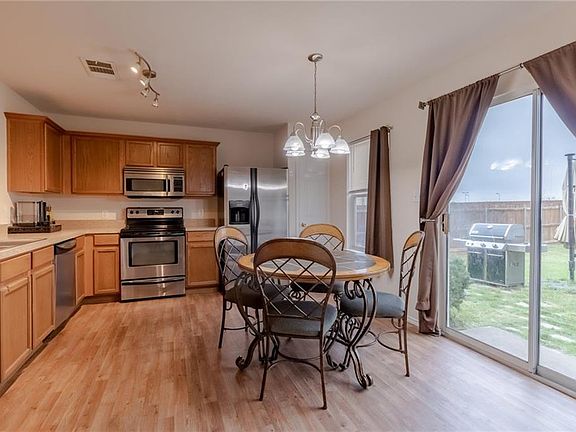 5th image of 6909 Bountiful Grove Dr