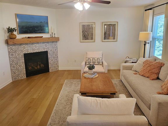 5th image of 3179 Sitka Spruce Dr