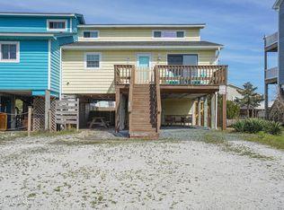 212 Oyster Ln, North Topsail Beach, NC 28460