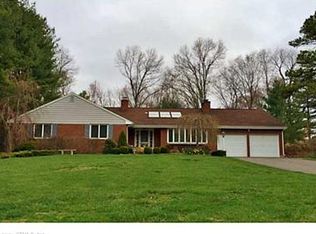 30 Forest Hills Ln, West Hartford, CT 06117
