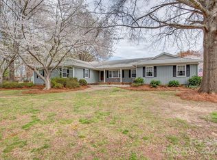 400 Woodbriar Trl, Gastonia, NC 28056