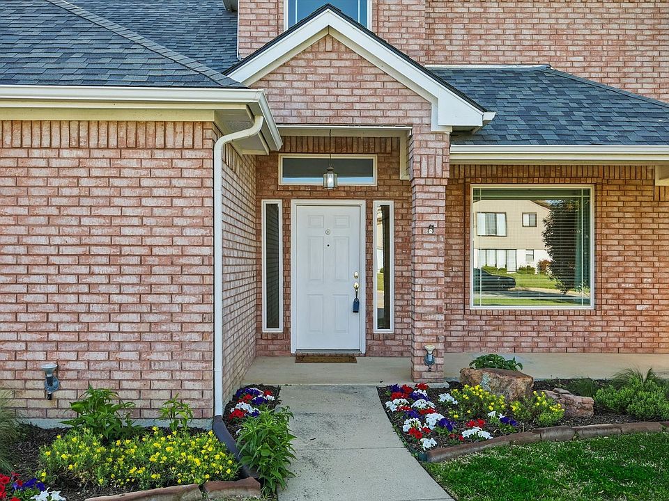 1st image of 2101 Woodberry Dr