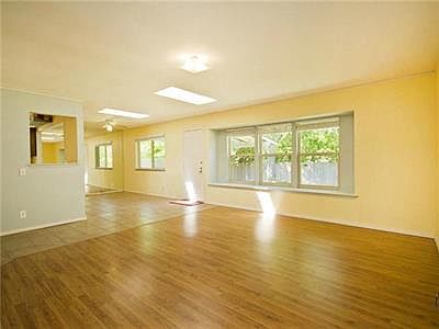 4th image of 11100 Blossom Bell Dr