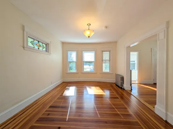 179 College Ave, Somerville, MA