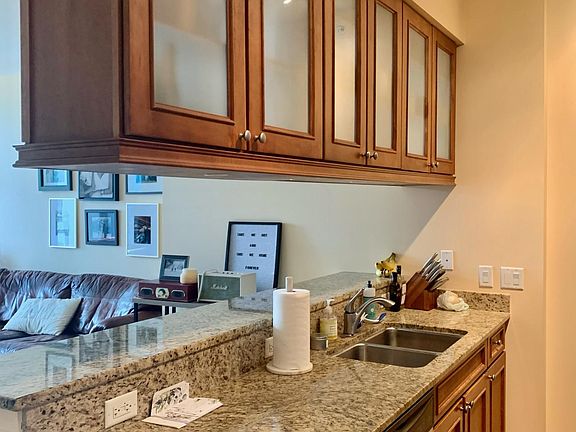 4th image of 1235 S Prairie Ave #54