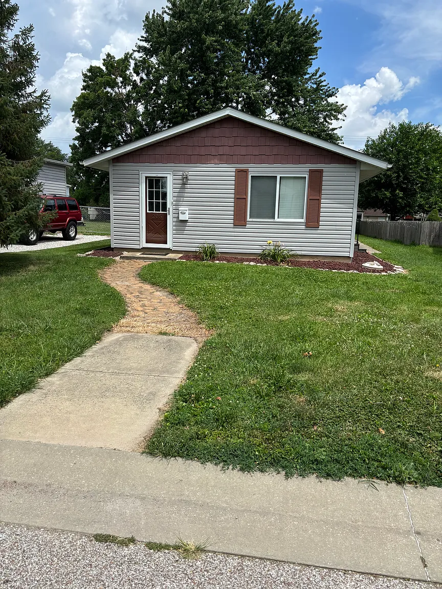 205 4th Ave photo 1