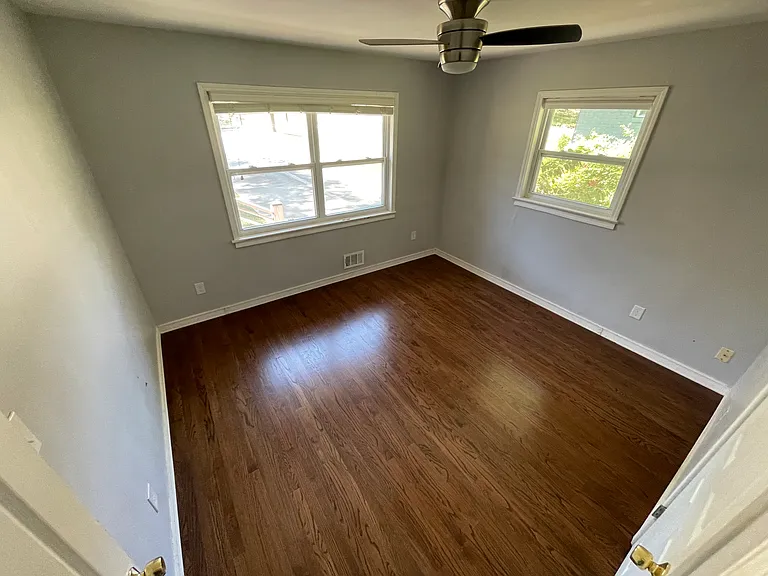 869 Jefferson Ave — Photo 9