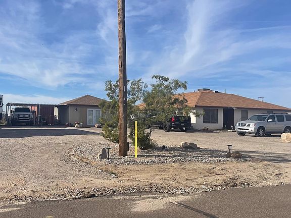 3rd image of 19335 W Earll Dr
