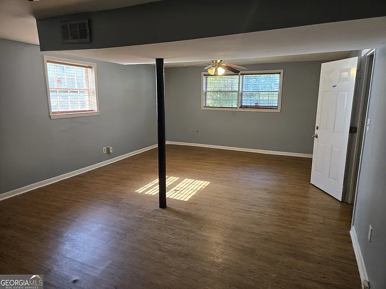 1387 Town Country Dr SE — Photo 15