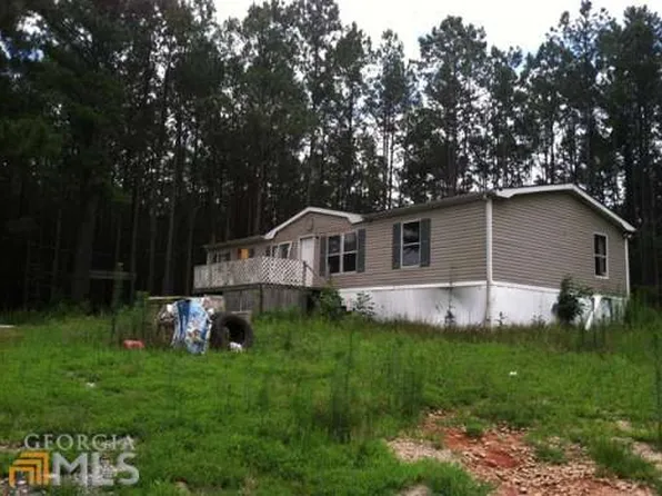 1856 Baughs Cross Rd, West Point, GA 31833