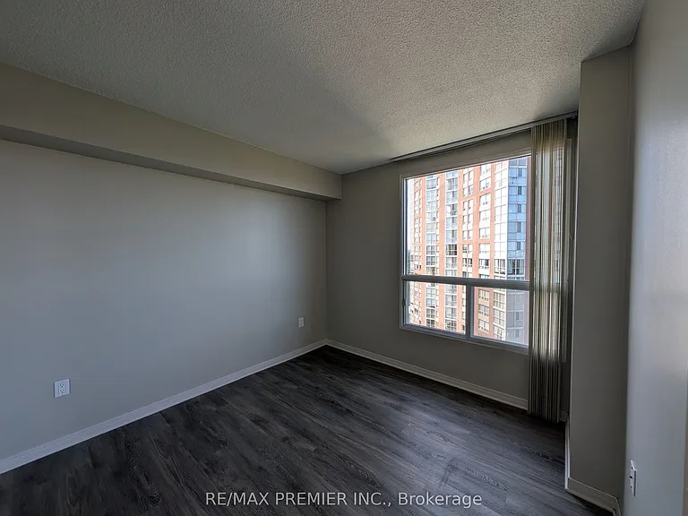 5 Concorde Pl #2809 — Photo 20