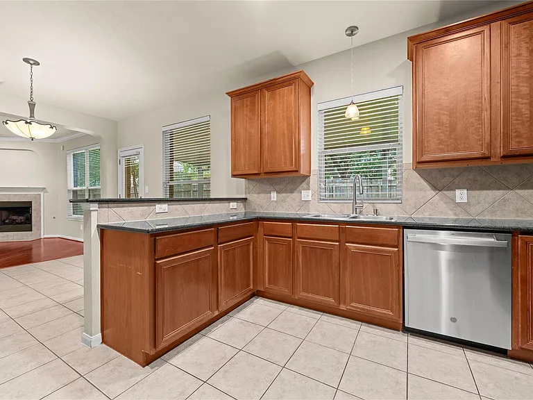 5105 Hibiscus Valley Dr — Photo 11