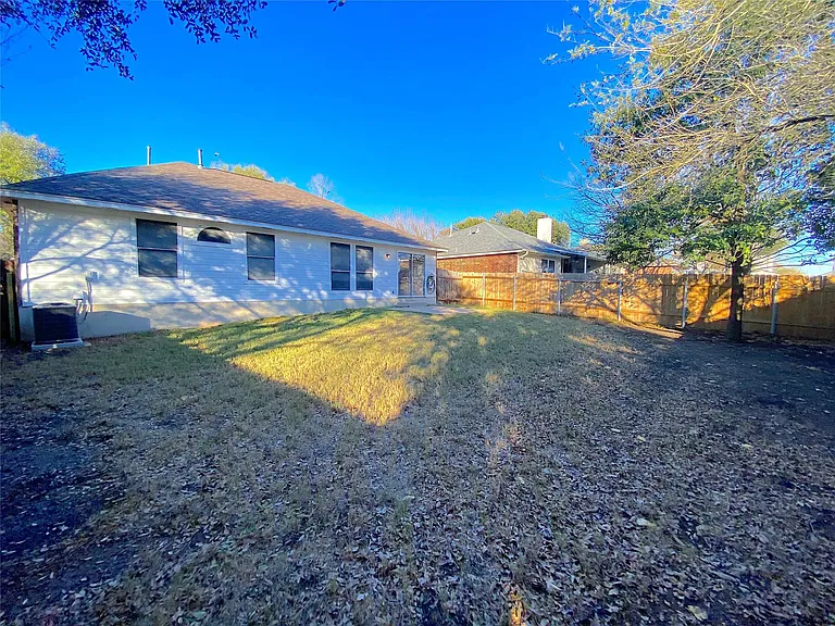 3015 Hill St — Photo 25