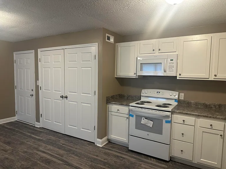 240 Geri Ln #A — Photo 4
