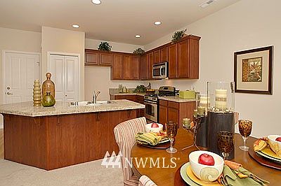 3rd image of 1014 86th Avenue Ct SE #610