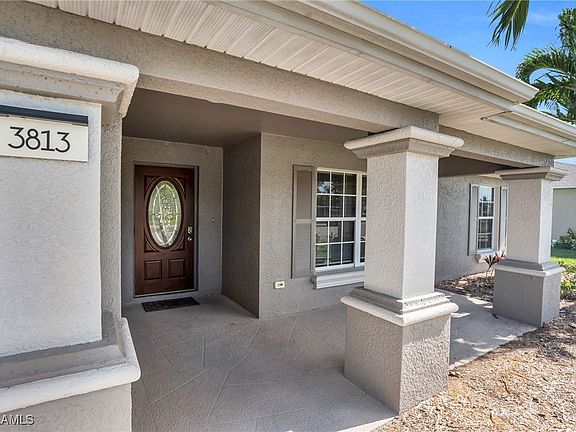 4th image of 3813 Agualinda Blvd