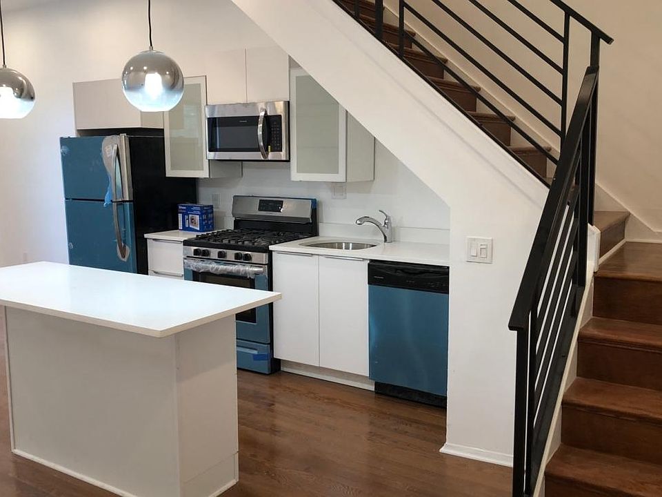 1st image of 1902 W Girard Ave #1