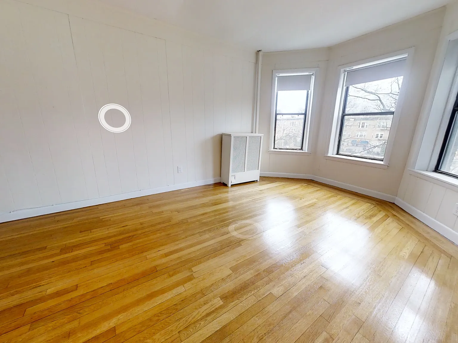 3 bed, 1.5 bath, $4,000 — Photo 2