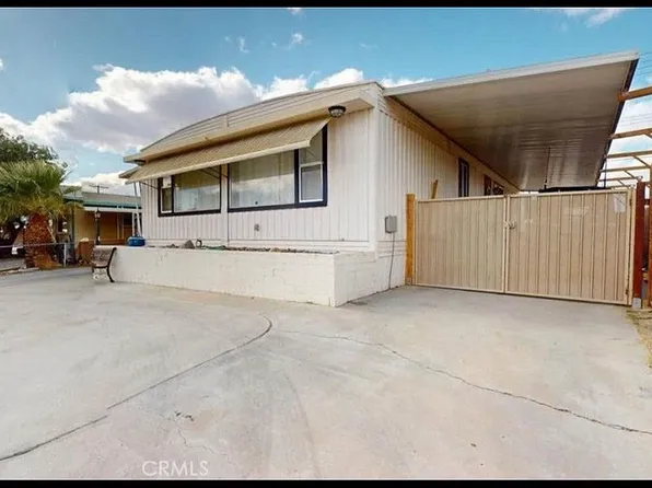 32127 Wells Fargo Rd, Thousand Palms, CA 92276