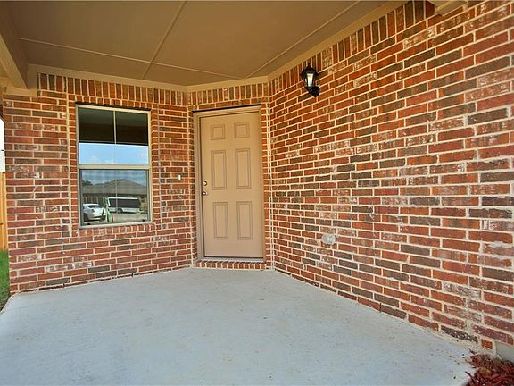 4th image of 1617 White Ash Ct