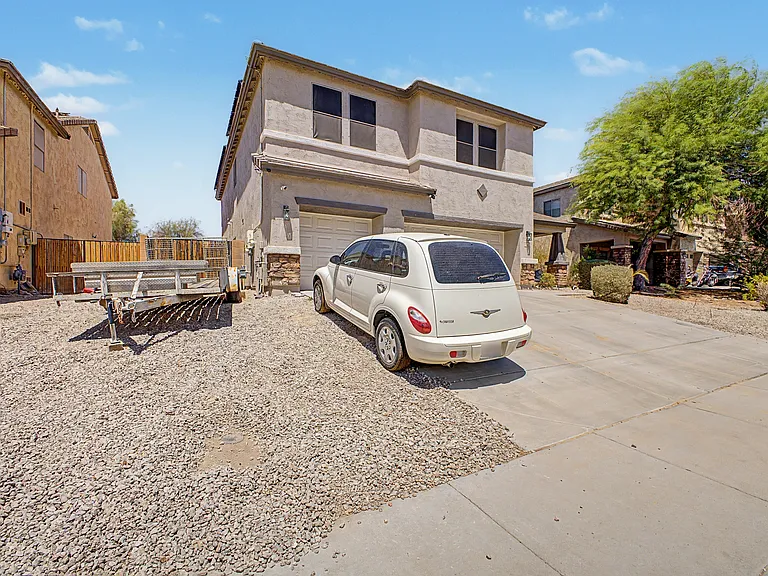 29752 W Amelia Ave — Photo 2
